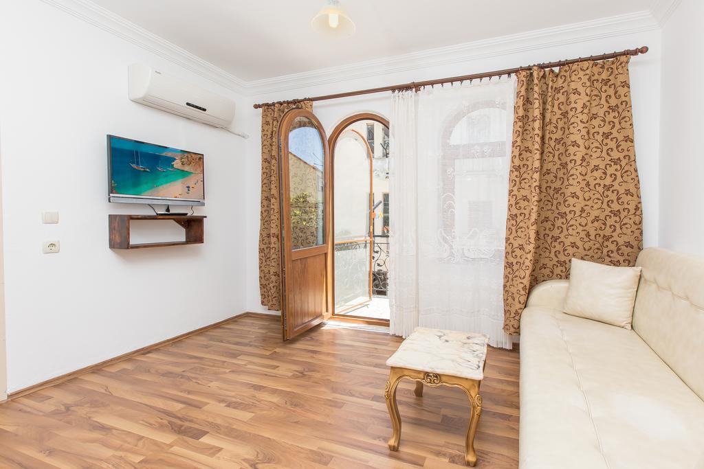 Zakkum Pansiyon Kaş Buitenkant foto